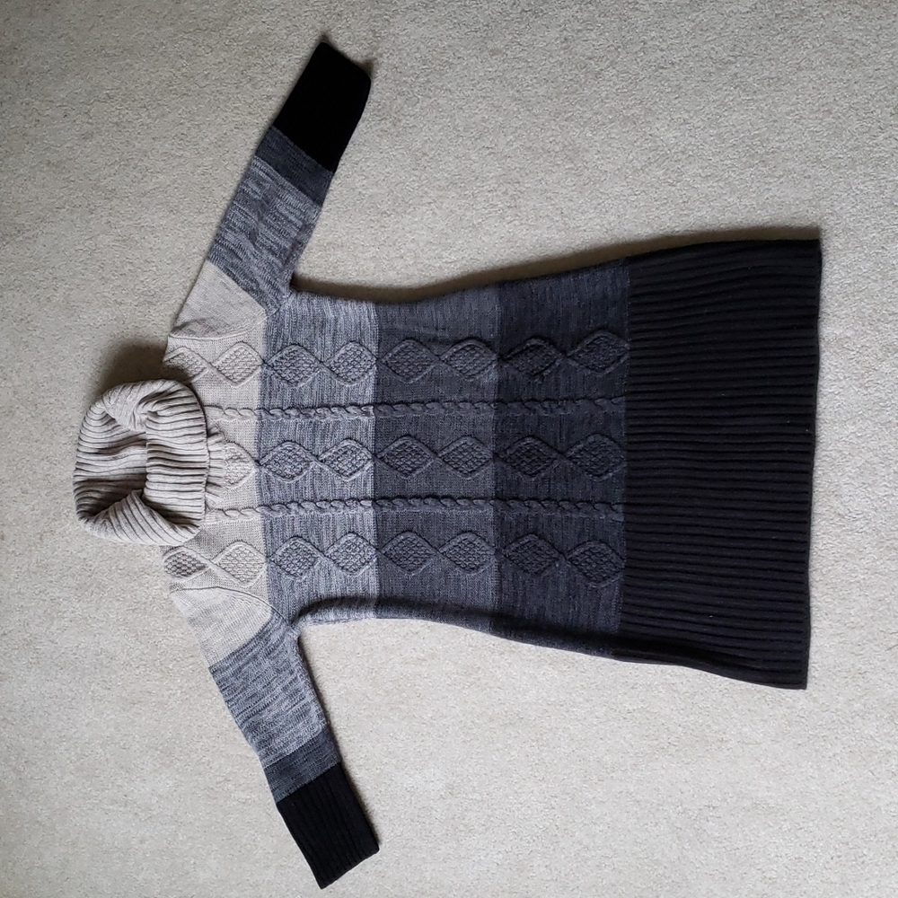 NWOT Studio One New York Cream Grey Black Color Turtle Neck Sweater Dress,Size L
